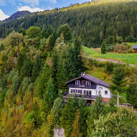 Taube Apartment